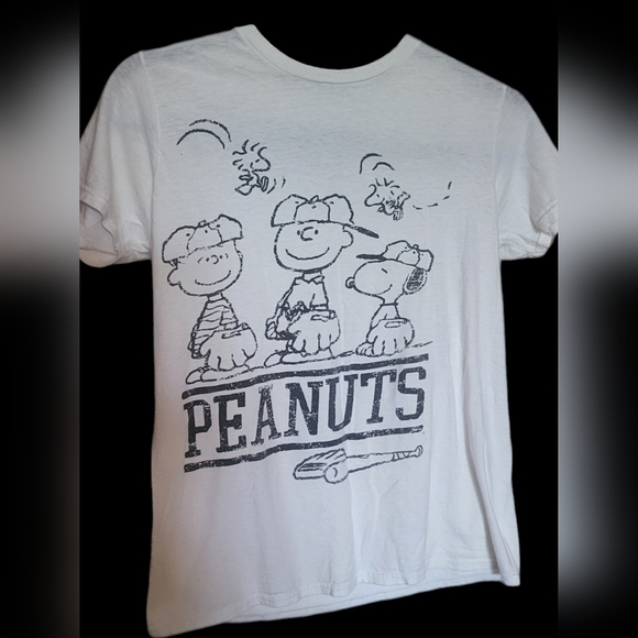 Tops - Peanuts Medium T-Shirt Vintage 2016 Size Small